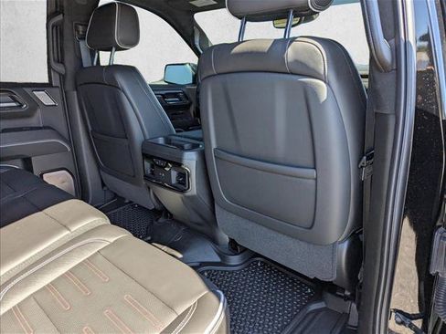 Used 2025 GMC Sierra 1500 AT4X AWD/4WD image 30