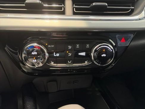New 2026 Chevrolet Trax LT w/ Driver Confidence Package FWD image 18