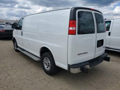 Used 2022 GMC Savana 2500 w/ Driver Convenience Package RWD image 4