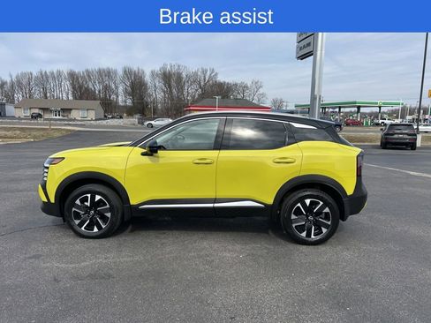 Used 2025 Nissan Kicks SR image 7