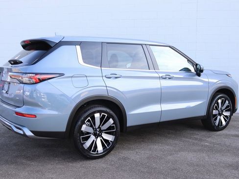 New 2026 Mitsubishi Outlander SE image 46