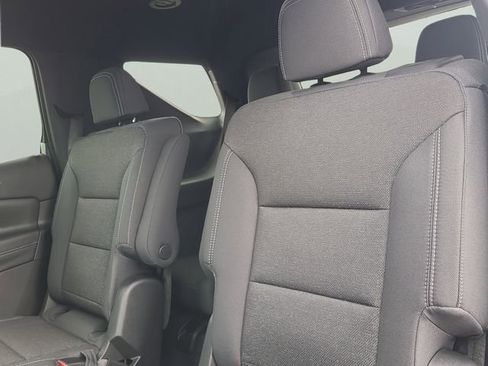 New 2026 Chevrolet Traverse LT image 9