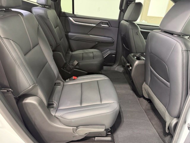 Used 2026 GMC Acadia Elevation w/ Elevation Premium Package FWD image 25