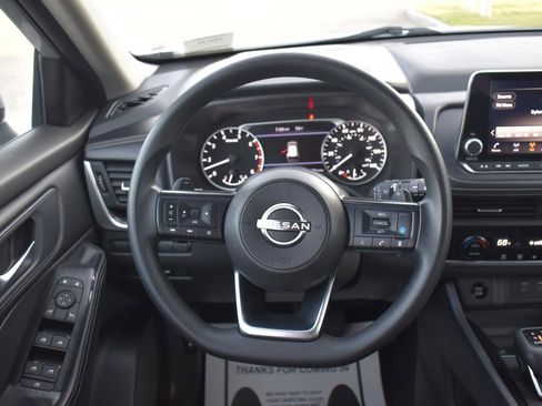 Used 2024 Nissan Rogue SV image 33