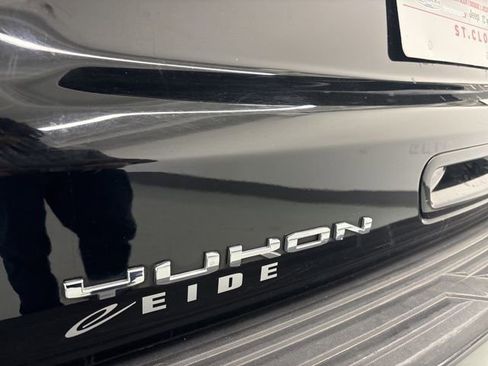 Used 2025 GMC Yukon Denali image 11