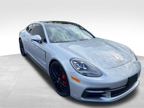 Used 2018 Porsche Panamera 4 AWD/4WD image 11