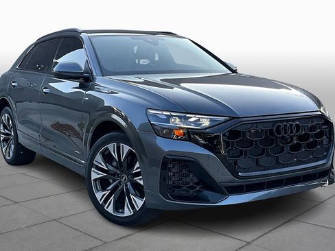 Used 2025 Audi Q8 Premium Plus w/ Premium Plus Package image 2