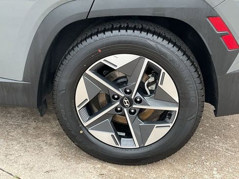 Used 2025 Hyundai Tucson SEL FWD image 8