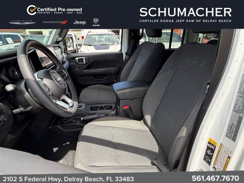 Used 2024 Jeep Wrangler Unlimited Sahara w/ Technology Group AWD/4WD image 11