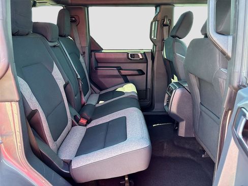 Used 2025 Ford Bronco Big Bend image 27