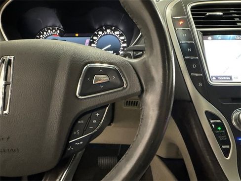 Used 2016 Lincoln MKX Reserve image 17