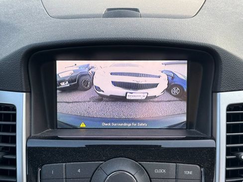 Used 2014 Chevrolet Cruze LT FWD image 3
