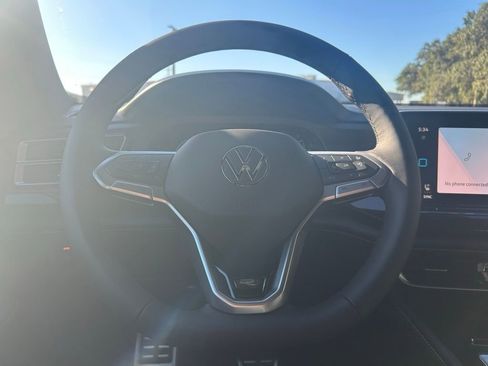 New 2026 Volkswagen Atlas Cross Sport SEL Premium R-Line image 15