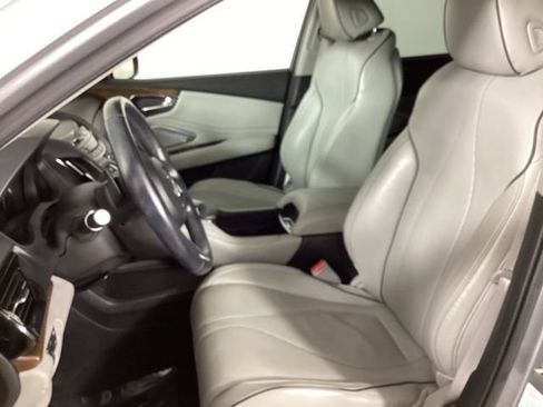 Used 2019 Acura RDX AWD w/ Advance Package image 11