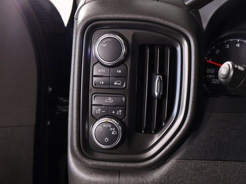 Used 2024 GMC Sierra 1500 Pro w/ Convenience Package image 7