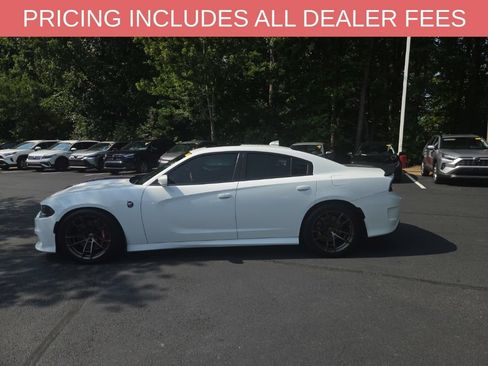 Used 2019 Dodge Charger Scat Pack w/ Dynamics Package RWD image 4
