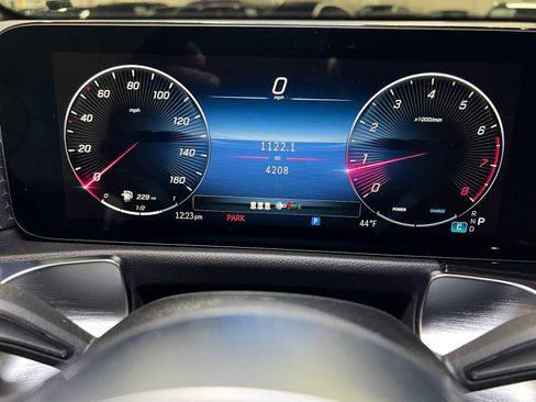 Certified 2025 Mercedes-Benz GLB 250 4MATIC image 27