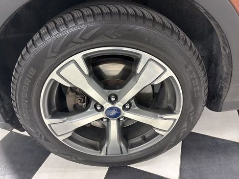 Used 2017 Ford Escape SE w/ Equipment Group 201A AWD/4WD image 5