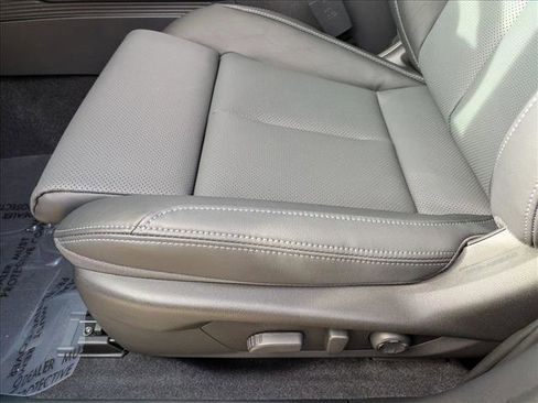 Used 2026 Subaru Outback Touring image 4