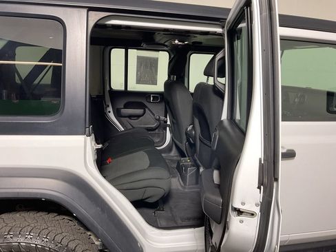 Used 2023 Jeep Wrangler Unlimited Sport AWD/4WD image 33