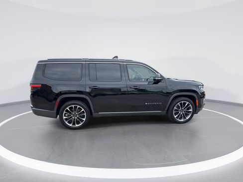 Used 2022 Jeep Wagoneer Series III w/ Premium Group I AWD/4WD image 7