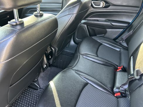 Used 2024 Jeep Compass Latitude w/ Convenience Group image 25