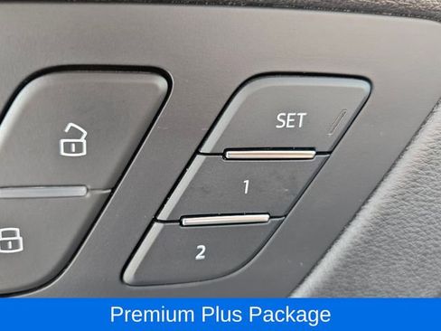 Used 2018 Audi Q5 2.0T Premium Plus w/ Premium Plus Package image 38