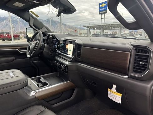 New 2025 Chevrolet Silverado 3500 High Country w/ High Country Premium Package image 24