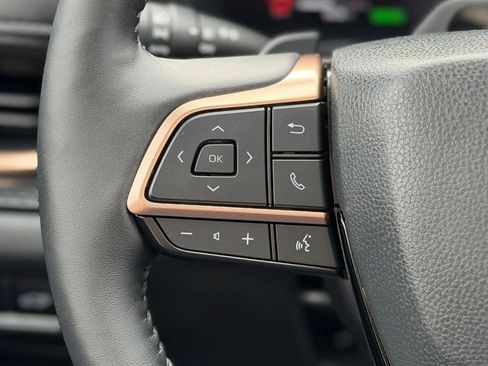 Used 2025 Toyota Grand Highlander AWD Hybrid image 16