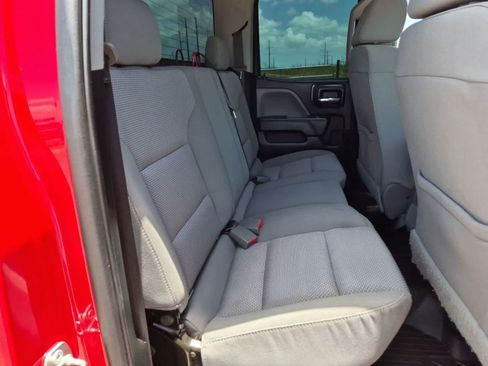 Used 2019 Chevrolet Silverado 1500 Custom w/ Custom Convenience Package AWD/4WD image 24