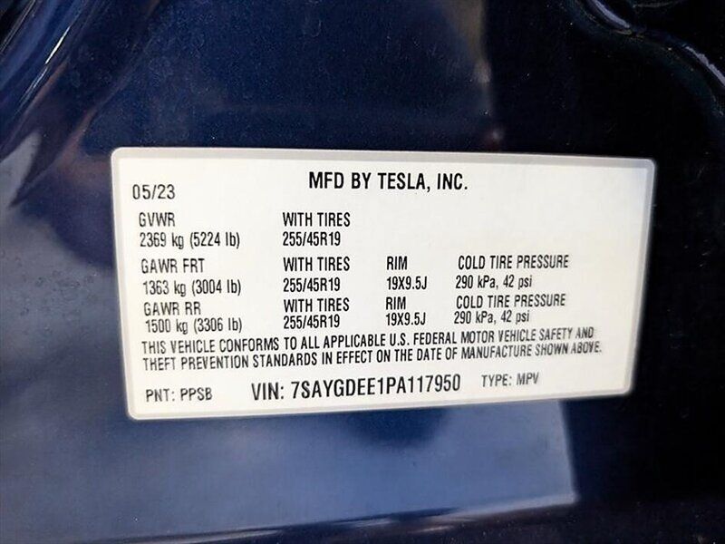 Used 2023 Tesla Model Y Long Range AWD/4WD image 31