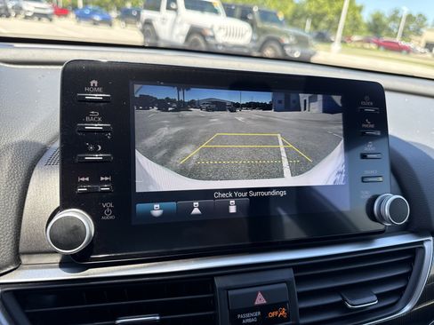Used 2022 Honda Accord Sport image 36