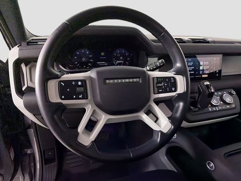 Used 2024 Land Rover Defender 110 X-Dynamic SE AWD/4WD image 11