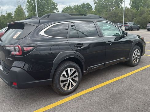 Used 2024 Subaru Outback Premium AWD/4WD image 4