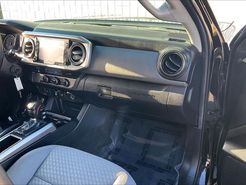 Used 2022 Toyota Tacoma SR5 image 21