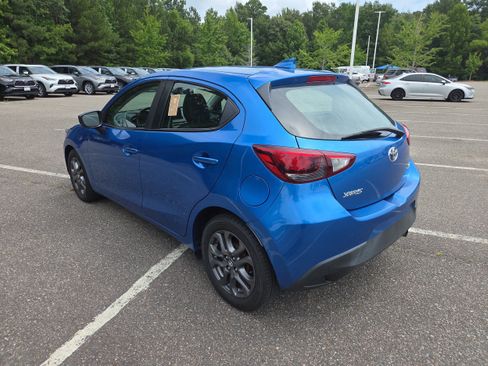 Used 2020 Toyota Yaris XLE FWD image 5