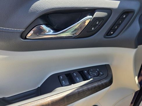 Certified 2023 GMC Acadia Denali w/ Denali Ultimate Package image 27