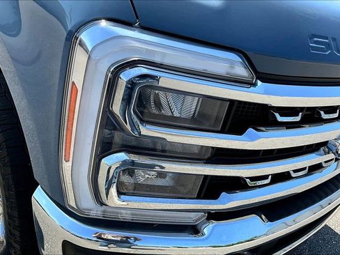 Used 2023 Ford F250 Lariat w/ Chrome Package AWD/4WD image 33