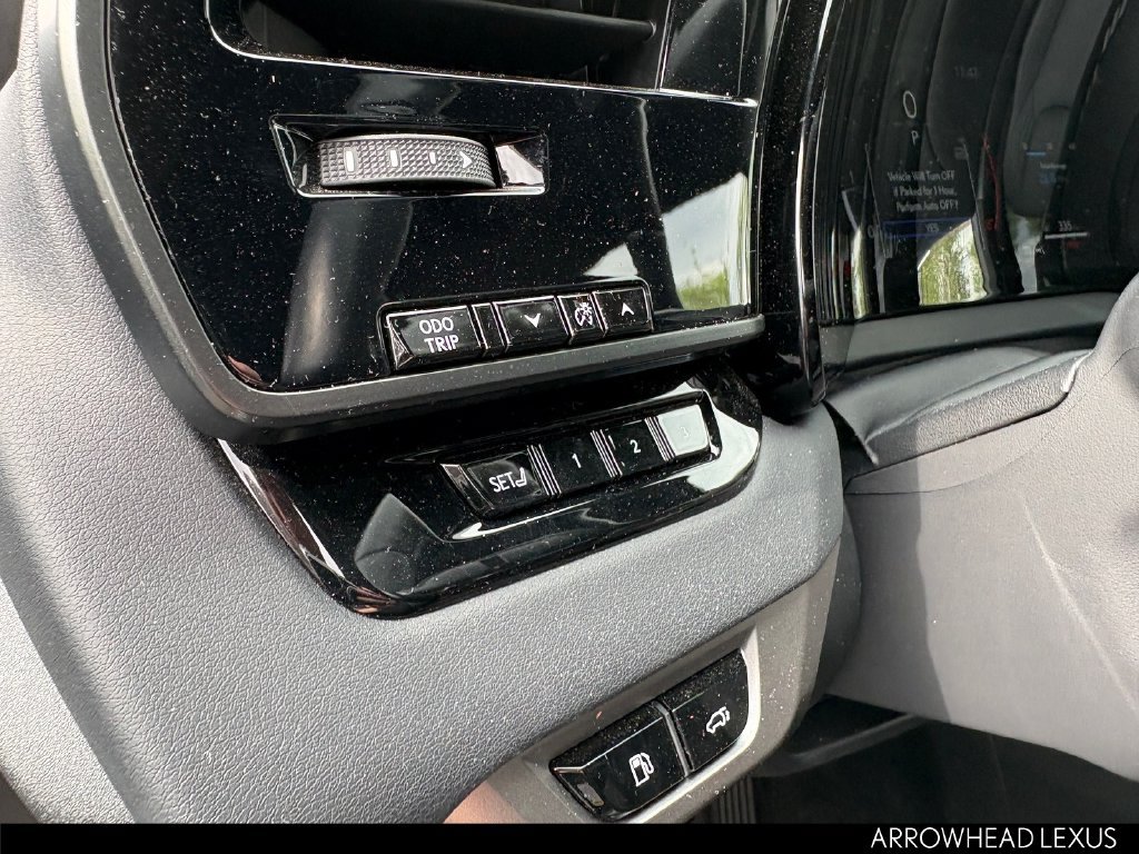 Used 2026 Lexus RX 350 Premium w/ Accessory Package (2T) FWD image 19