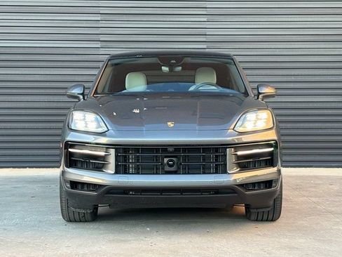 Certified 2026 Porsche Cayenne Coupe AWD/4WD image 10