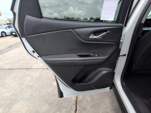 Used 2025 Chevrolet Blazer LT FWD image 26