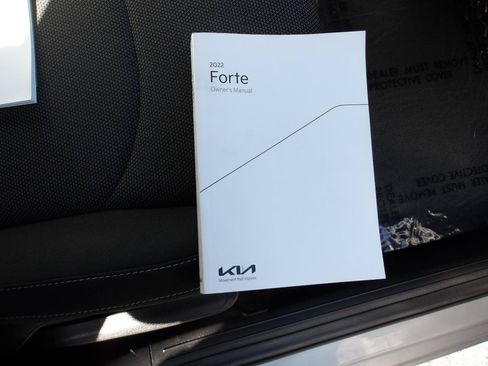 Used 2022 Kia Forte LXS FWD image 24