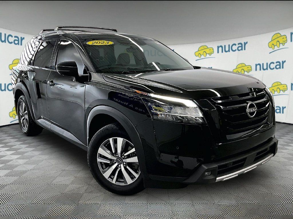 Used 2023 Nissan Pathfinder SL w/ Lighting Package (N92) AWD/4WD image 1