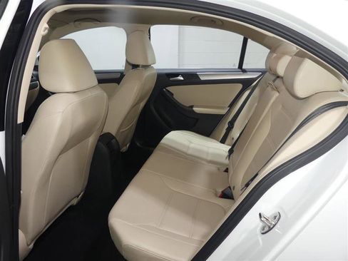 Used 2017 Volkswagen Jetta SE FWD image 27