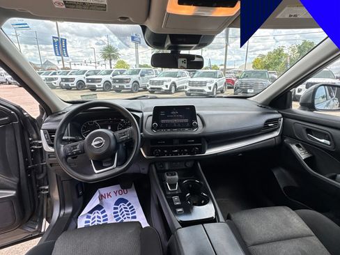 Used 2024 Nissan Rogue SV FWD image 33