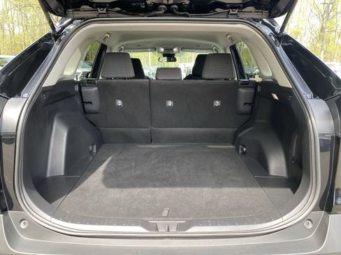 Used 2025 Toyota RAV4 LE image 10