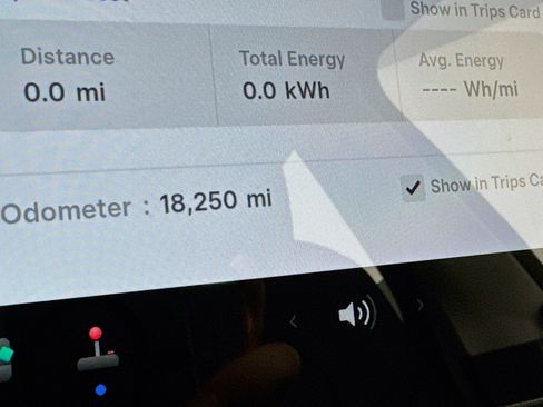 Used 2025 Tesla Model Y Long Range image 19