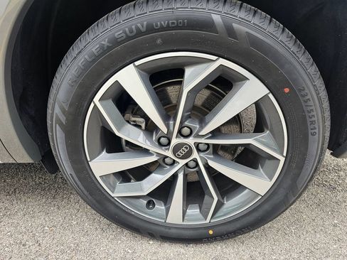 Used 2023 Audi Q5 2.0T Premium Plus AWD/4WD image 16