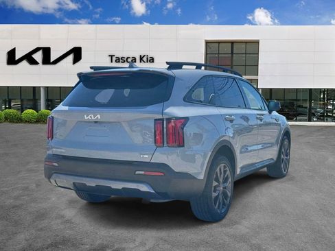 Used 2023 Kia Sorento SX Prestige image 4
