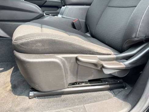 Used 2023 Chevrolet Colorado LT AWD/4WD image 12